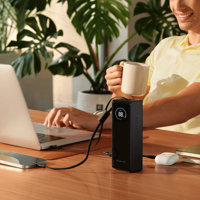 Laden Sie das Bild in Galerie - Viewer, EcoFlow RAPID Powerbank 25'000 mAh schwarz | 140 W laden, bis zu 170 W entladen | + ausziehbares 100 W USB-C Kabel
